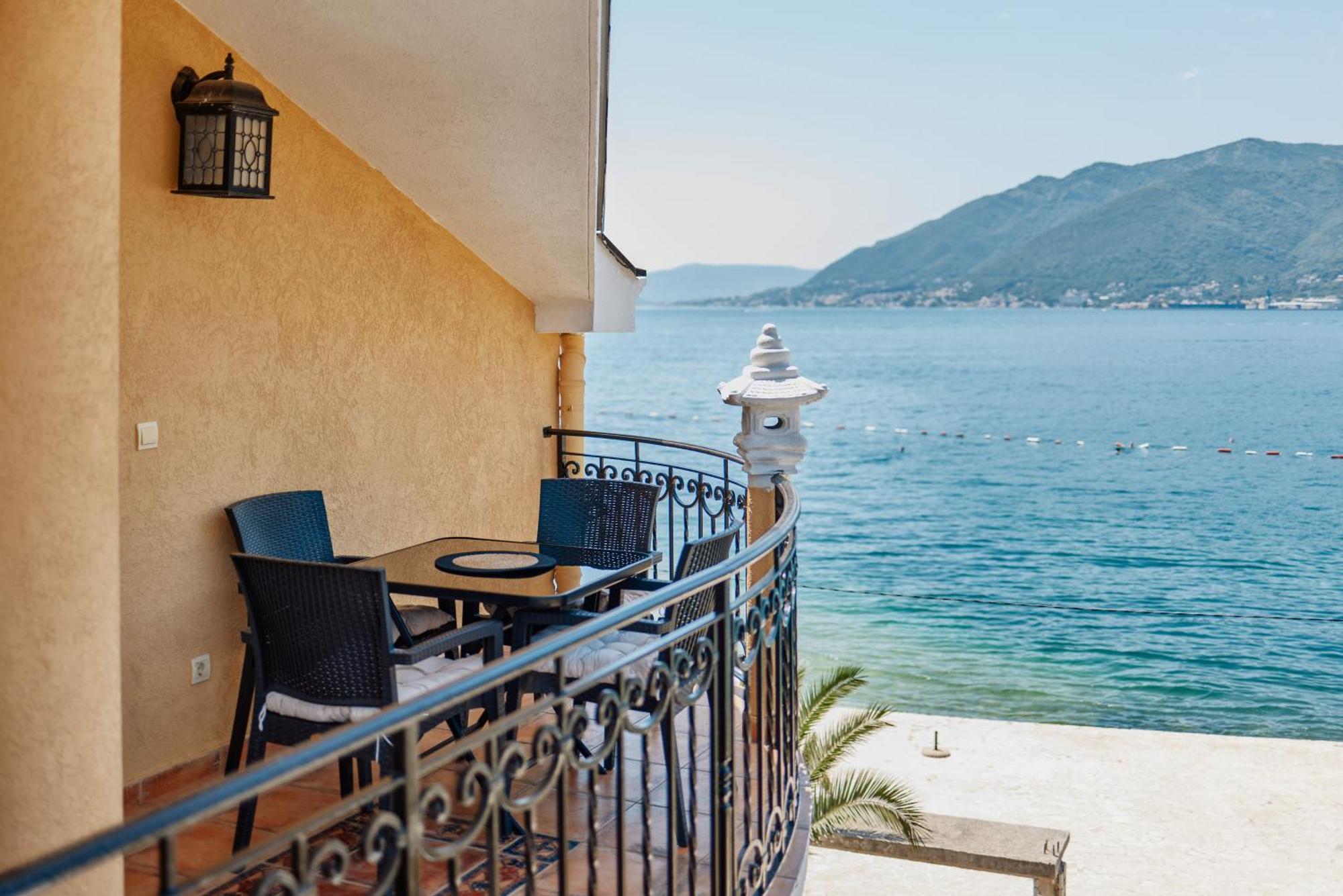 Apartment Villa Marija Tivat Buitenkant foto