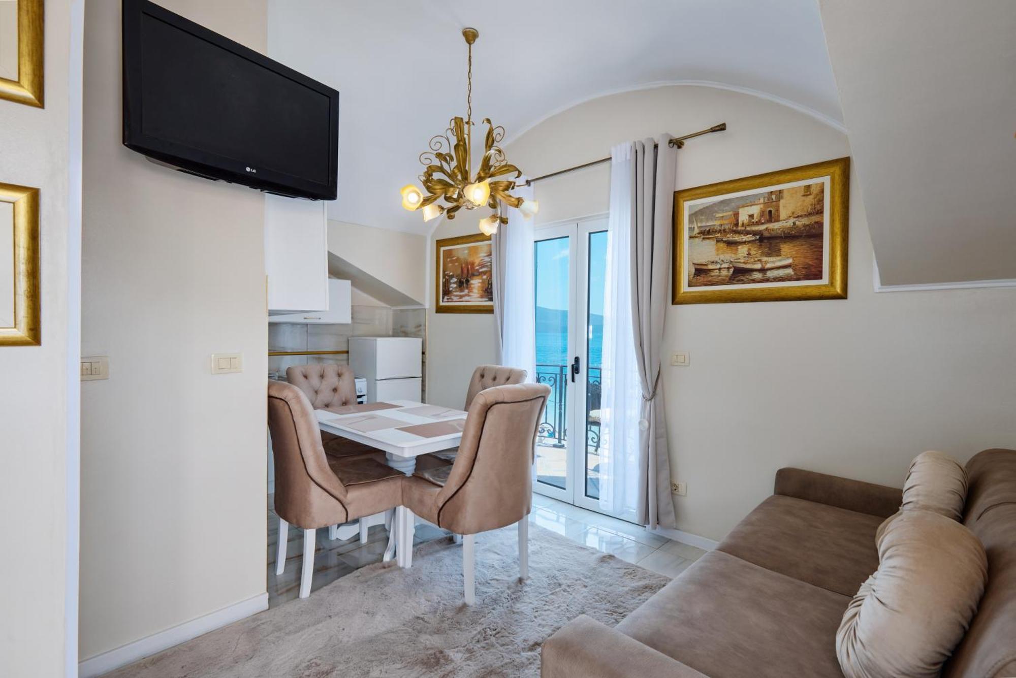 Apartment Villa Marija Tivat Buitenkant foto