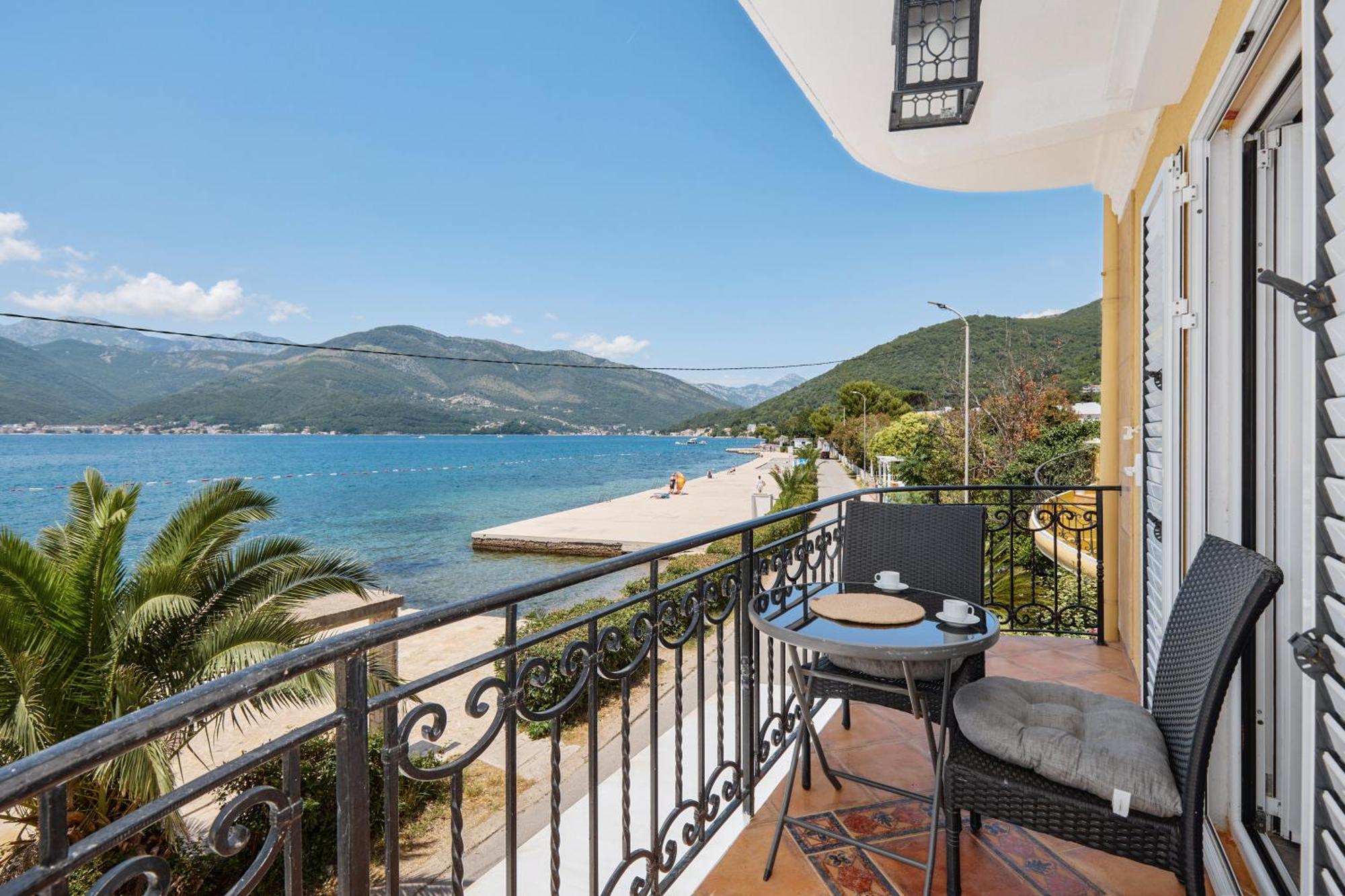 Apartment Villa Marija Tivat Buitenkant foto