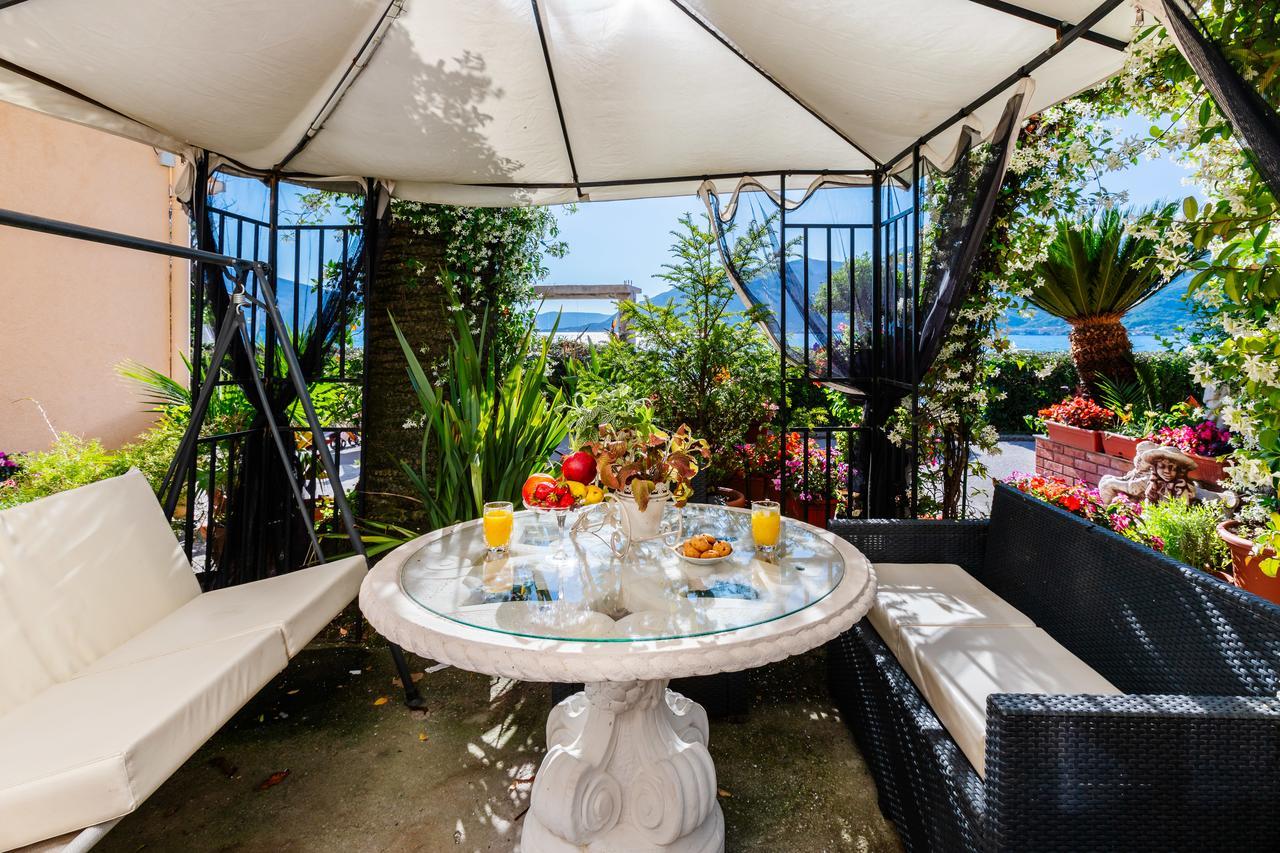 Apartment Villa Marija Tivat Buitenkant foto